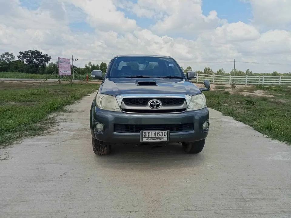 2011 Toyota Hilux VII 3