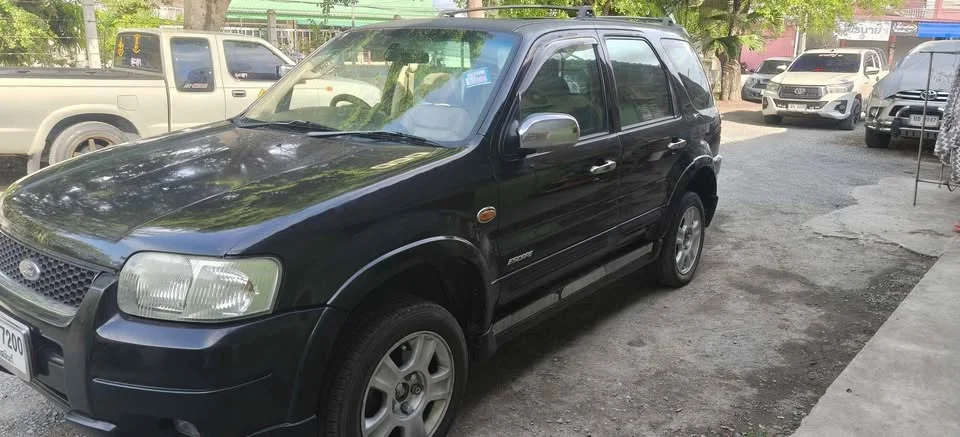 2005 Ford Escape I 3