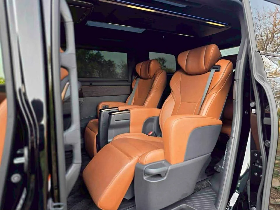 2025 Toyota Alphard, Vellfire IV (AH40) 2