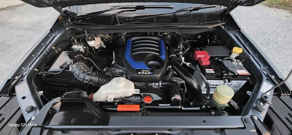 2023 Isuzu MU-X II 2