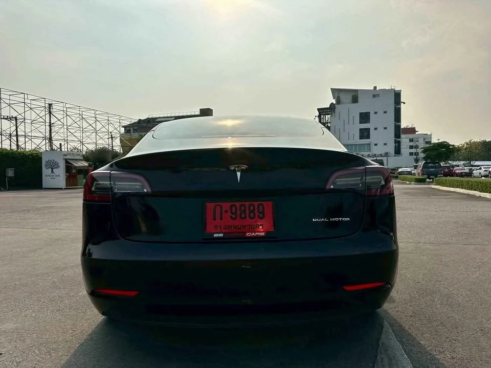 2023 Tesla Model 3 3