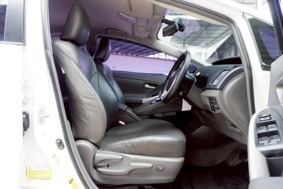 2011 Toyota Prius III 2