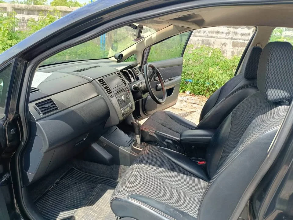 2010 Nissan Tiida I (C11) 3