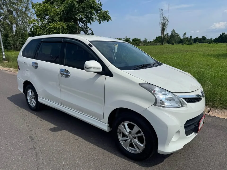 2013 Toyota Avanza II 3
