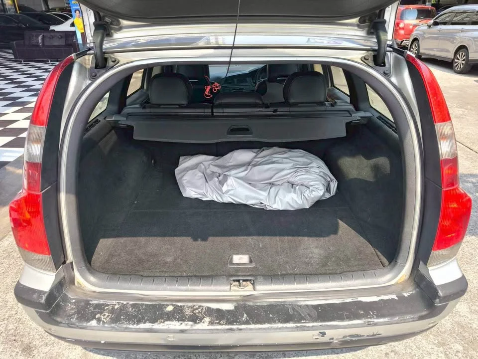 2005 Volvo V70 II 2