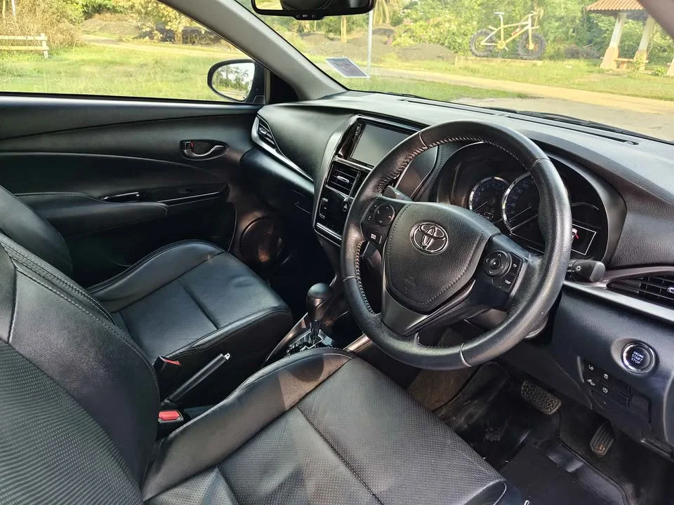 2020 Toyota Yaris ATIV III 3