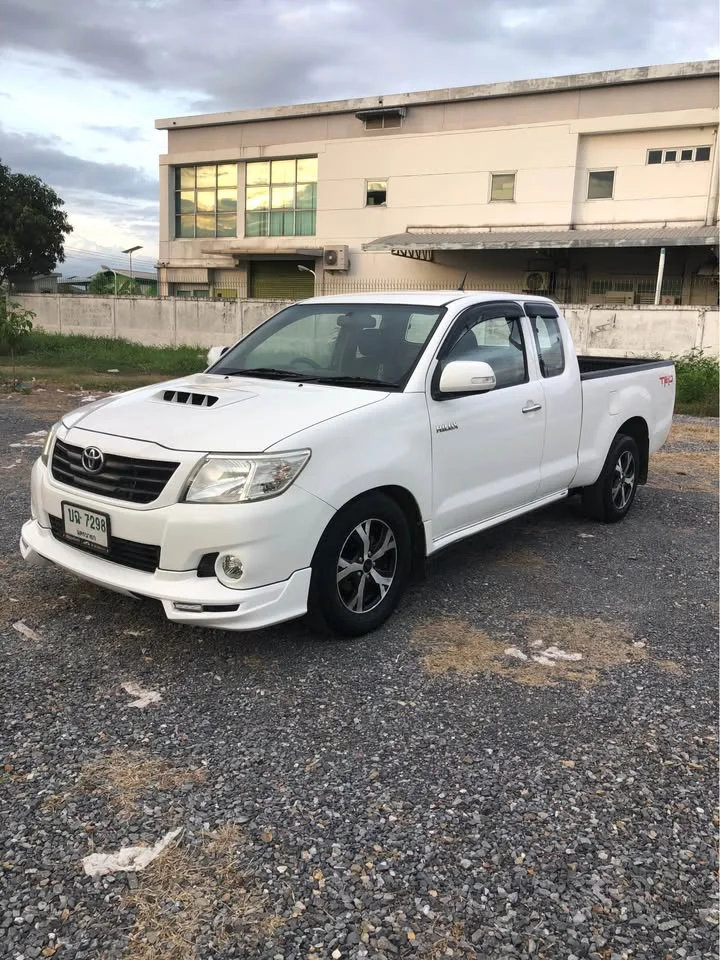2013 Toyota Hilux VII 3