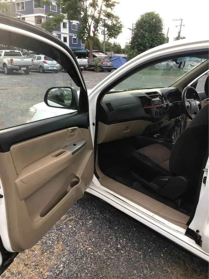 2013 Toyota Hilux VII 2