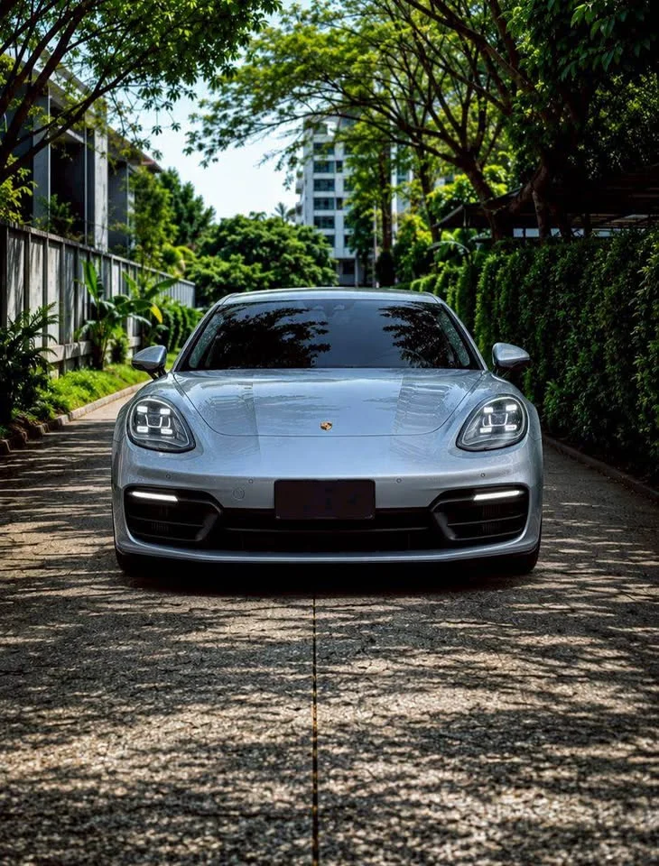 2021 Porsche Panamera II 2