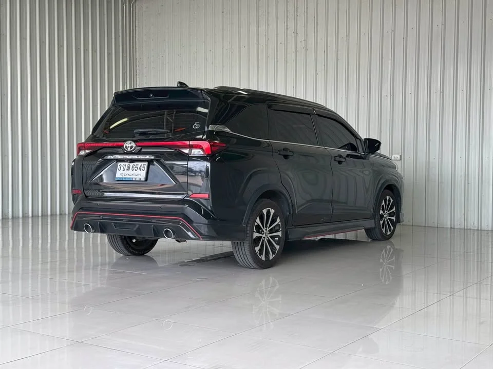 2023 Toyota Veloz III 2