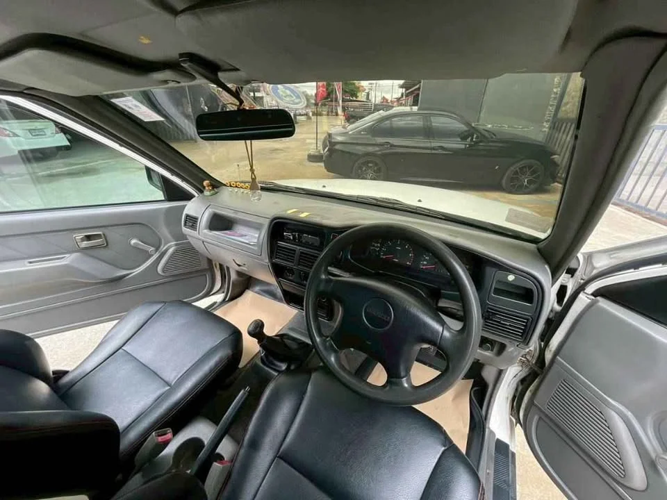 2001 Isuzu Faster Dragon Eyes III 3
