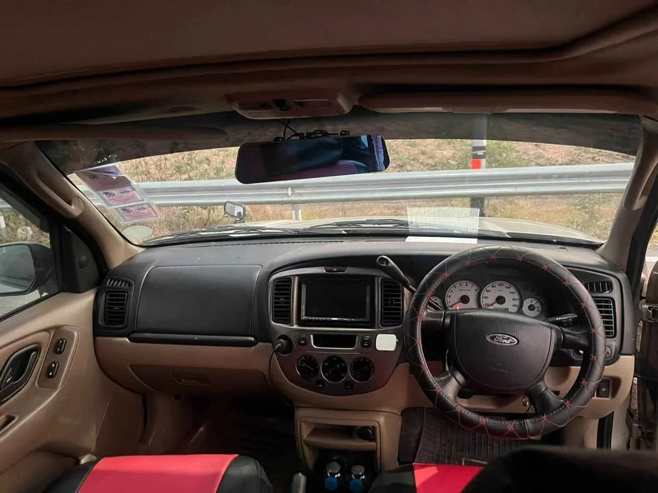 2003 Ford Escape I 3