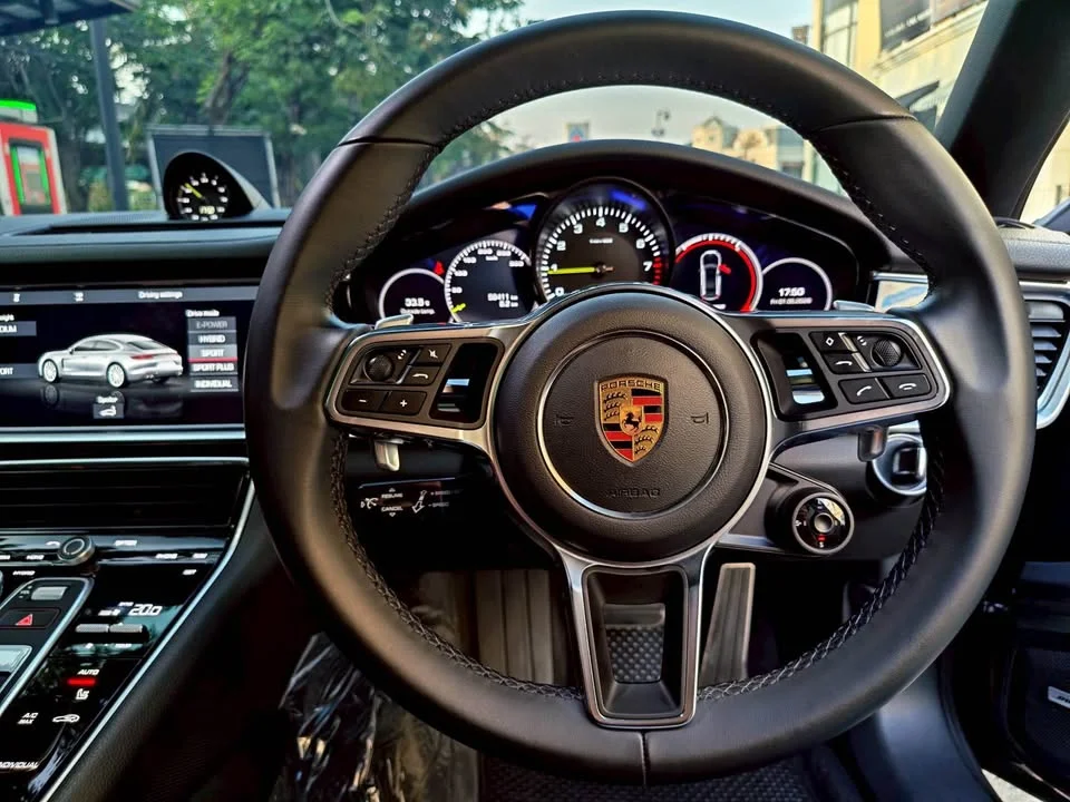 2019 Porsche Panamera II 3