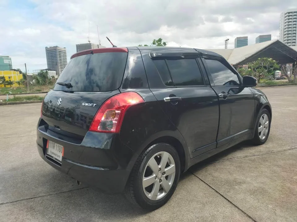 2011 Suzuki Swift I 2