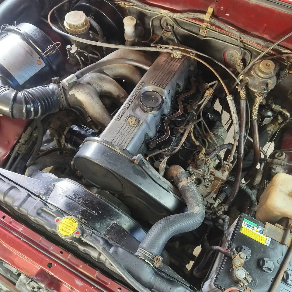 1993 Mitsubishi Triton II 3
