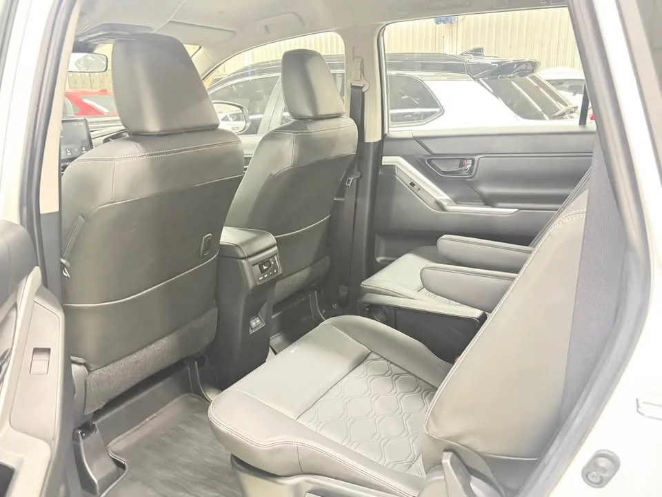 2025 Toyota Innova III 3