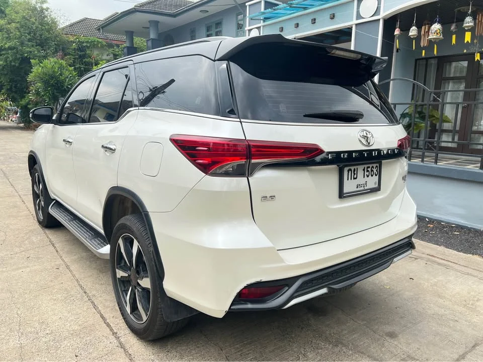 2018 Toyota Fortuner II 3