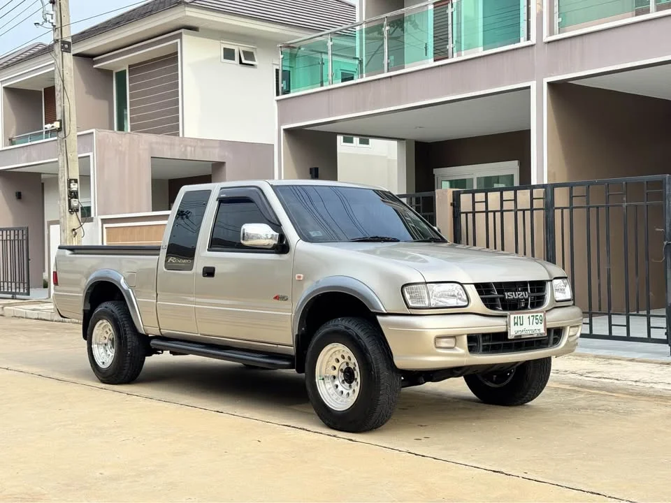 2000 Isuzu Faster Dragon Eyes III 2