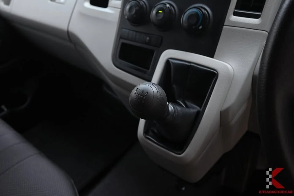 2022 Toyota HiAce VI (H300) 3