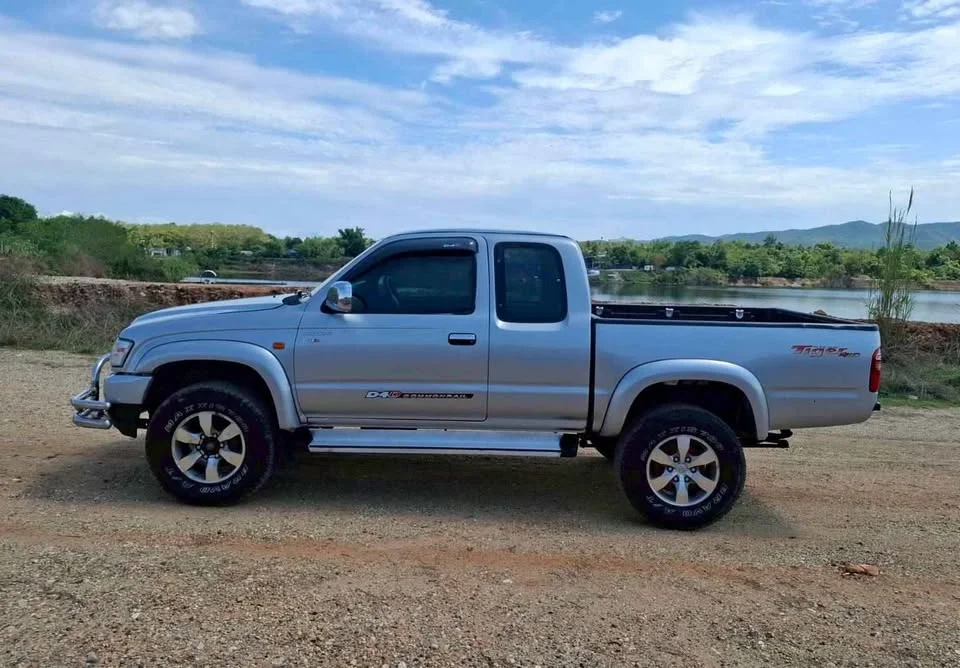 2002 Toyota Hilux Tiger VI 2