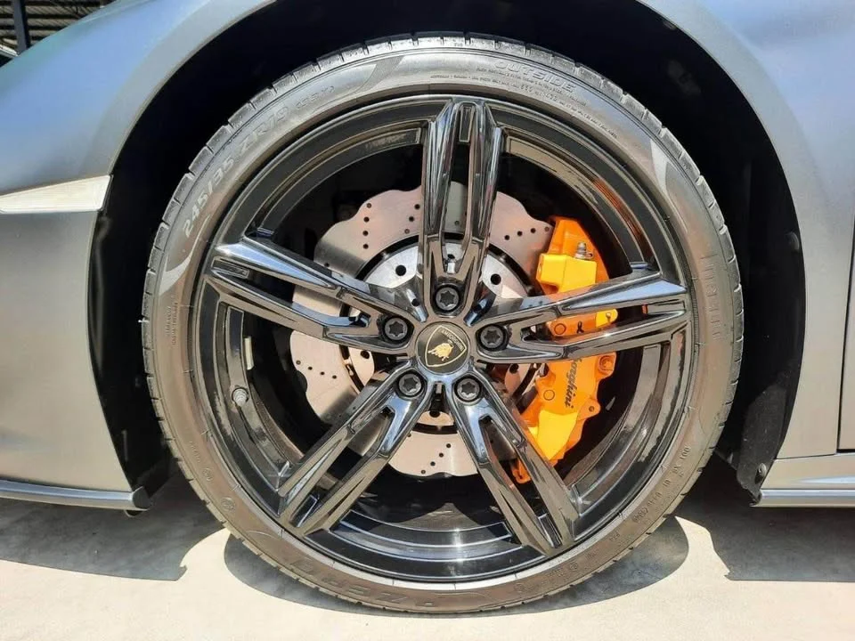 2022 Lamborghini Huracan 2