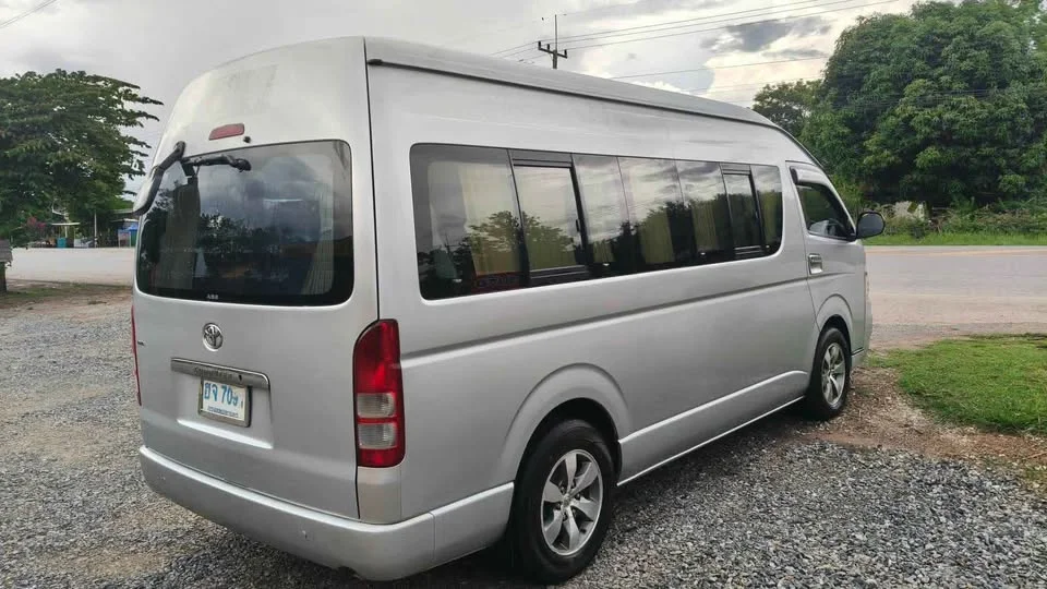 2008 Toyota Commuter V (H200) 3