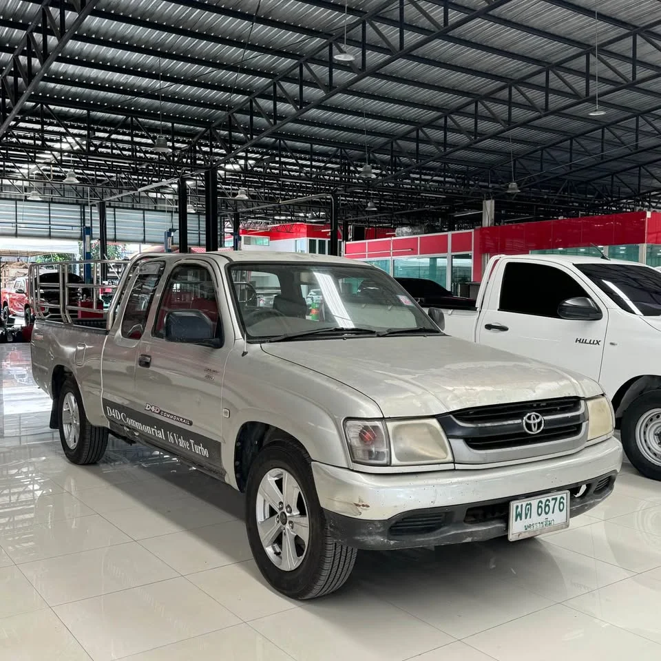 2004 Toyota Hilux Tiger VI 2