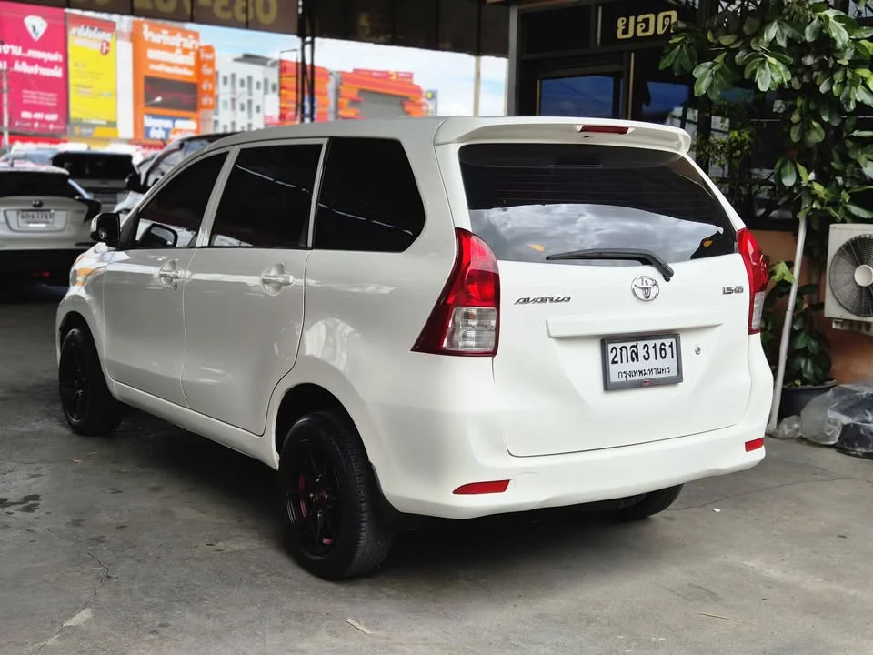 2013 Toyota Avanza II 3