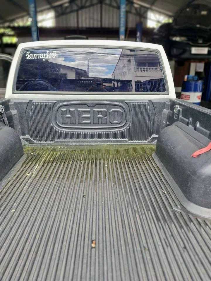 1999 Nissan Frontier I 2