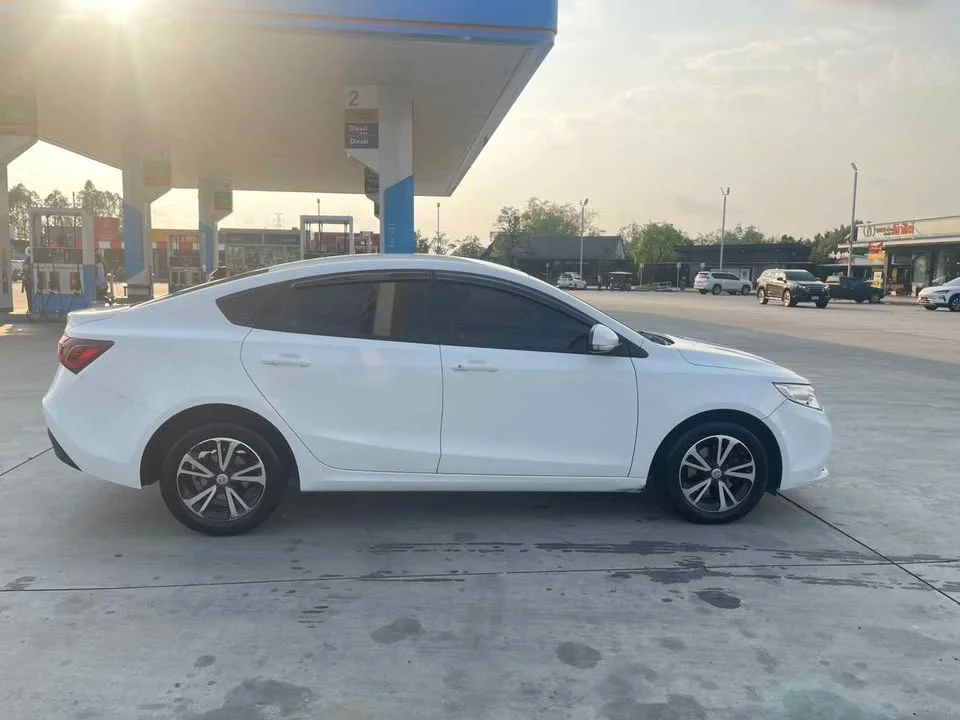 2016 MG 5 I  2