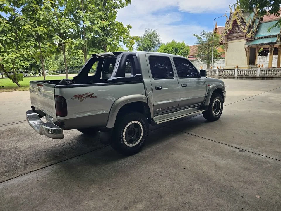 2003 Toyota Hilux Tiger VI 2