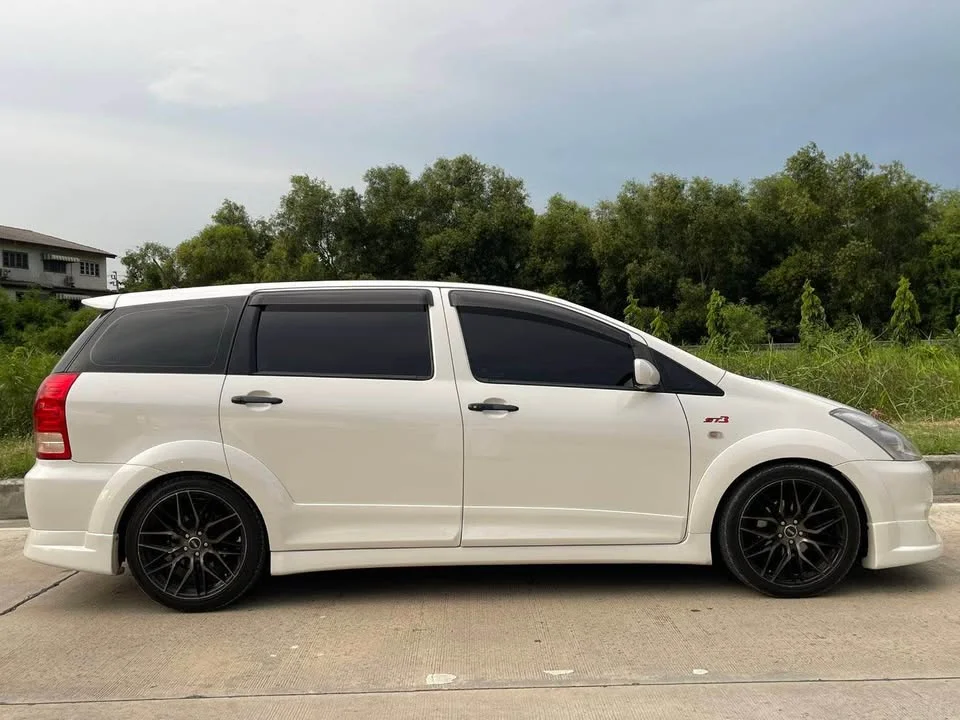 2008 Toyota Wish I 3