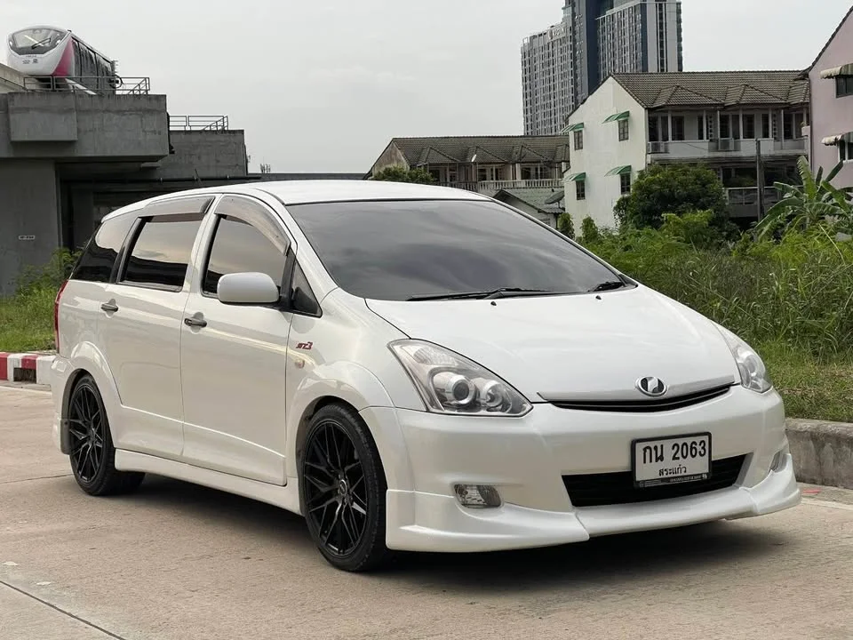 2008 Toyota Wish I 2
