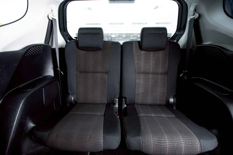 2019 Toyota Sienta II 3