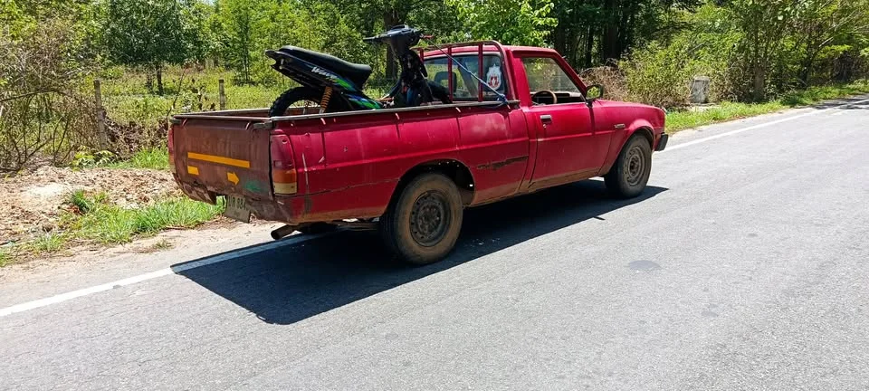 1985 Mitsubishi Triton I  3