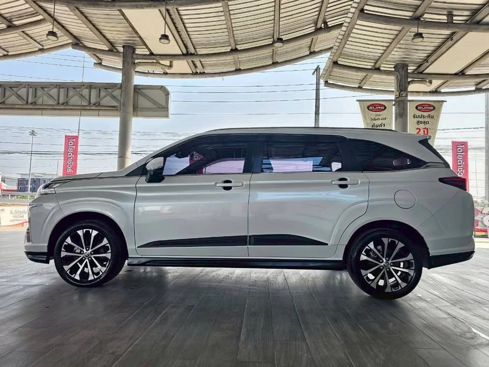 2022 Toyota Veloz III 2