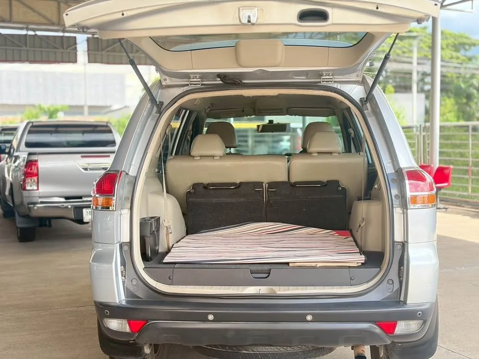 2010 Mitsubishi Pajero Sport II 2