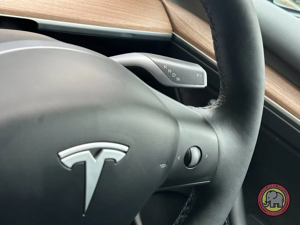 2023 Tesla Model 3 3