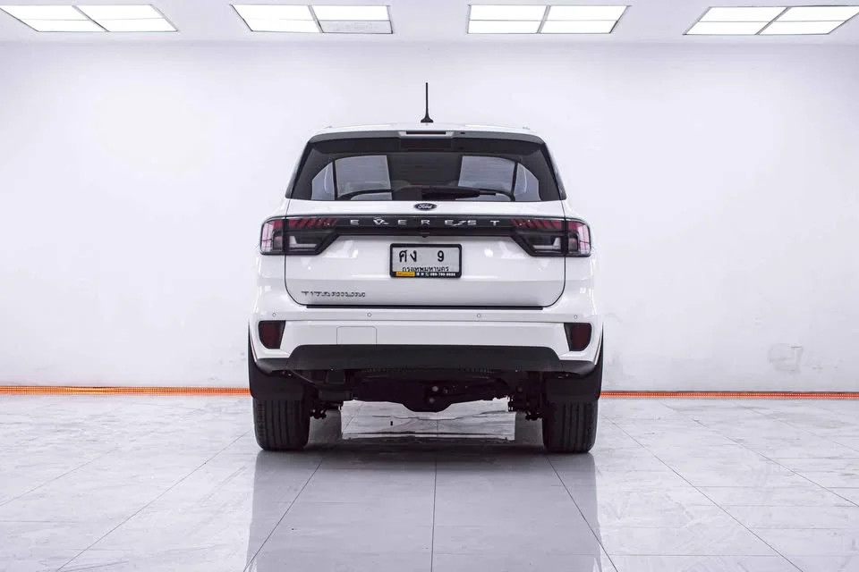 2025 Ford Everest III 2