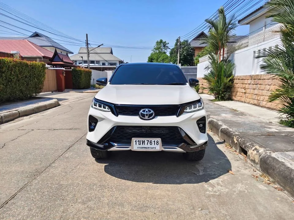 2021 Toyota Fortuner II 2