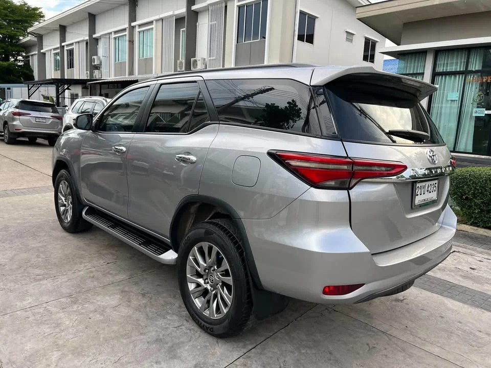 2022 Toyota Fortuner II 2