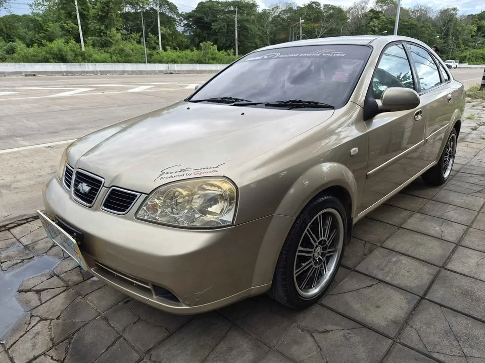 2004 Chevrolet Optra 2