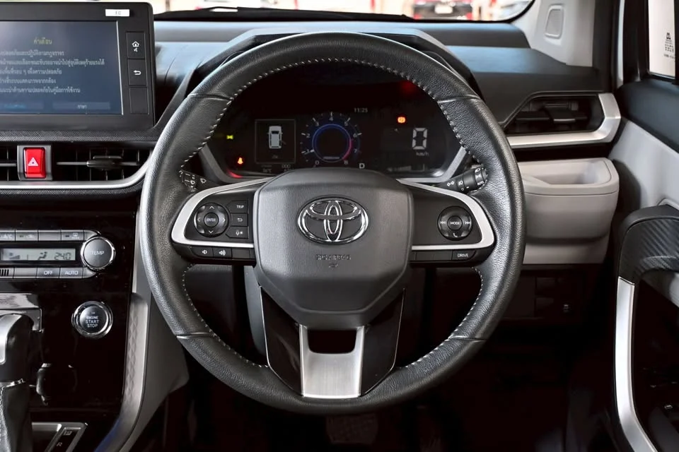 2023 Toyota Veloz III 2