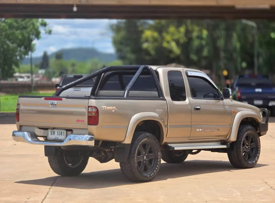 2003 Toyota Hilux Tiger VI 3
