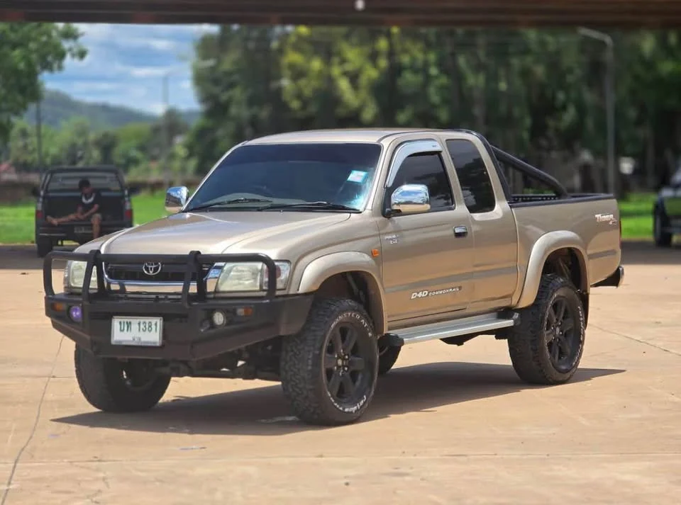 2003 Toyota Hilux Tiger VI 2