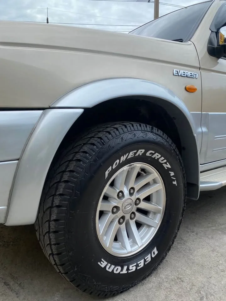 2004 Ford Everest I 3