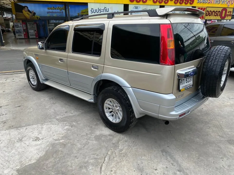 2004 Ford Everest I 2