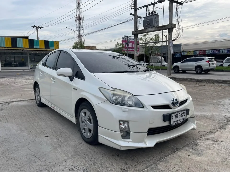 2012 Toyota Prius III 3