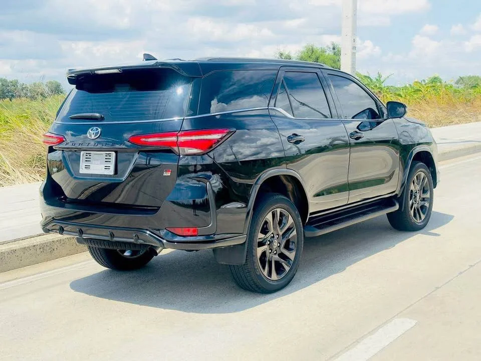 2021 Toyota Fortuner II 2