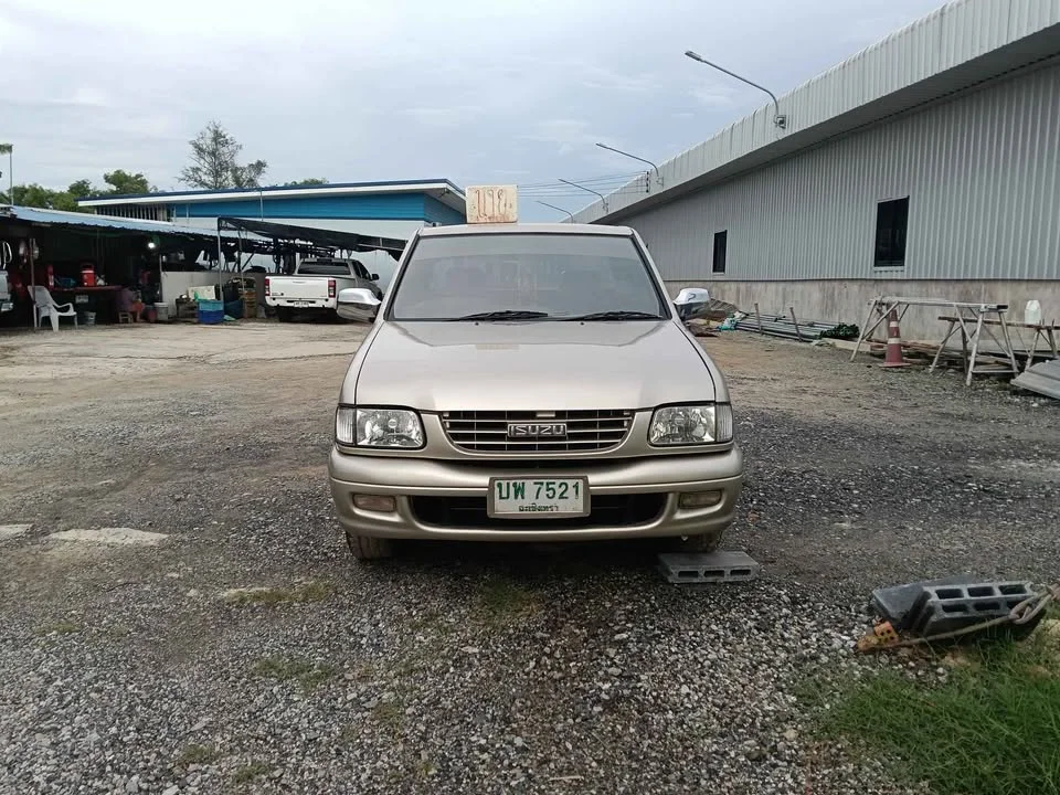 2002 Isuzu Faster Dragon Eyes III 2